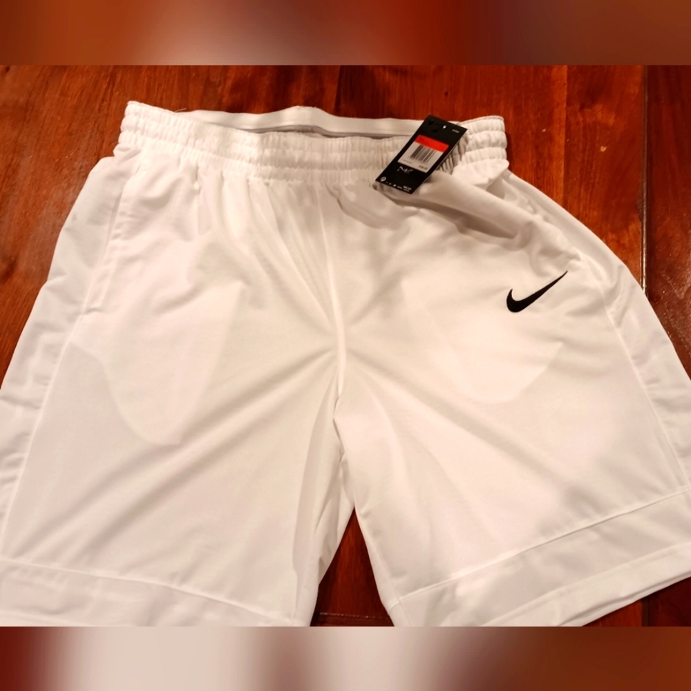 New NIKE basketball shorts